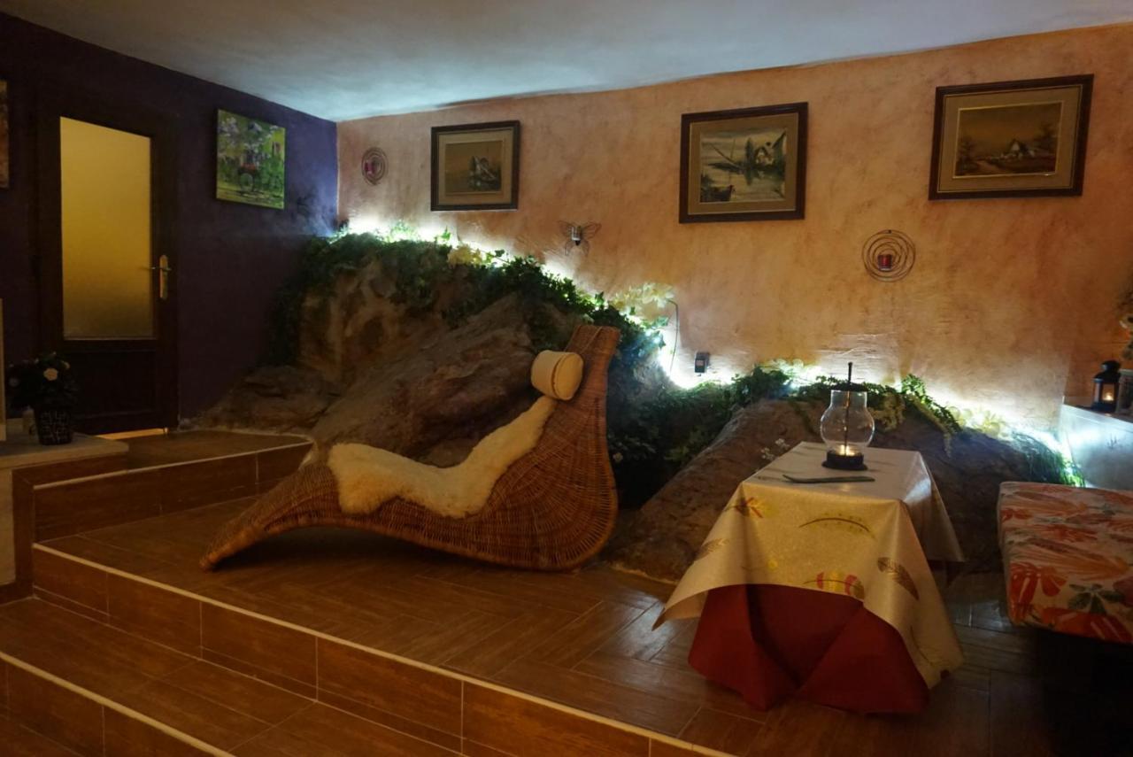 Lantica Roccia Hotel Manzanares El Real Bagian luar foto